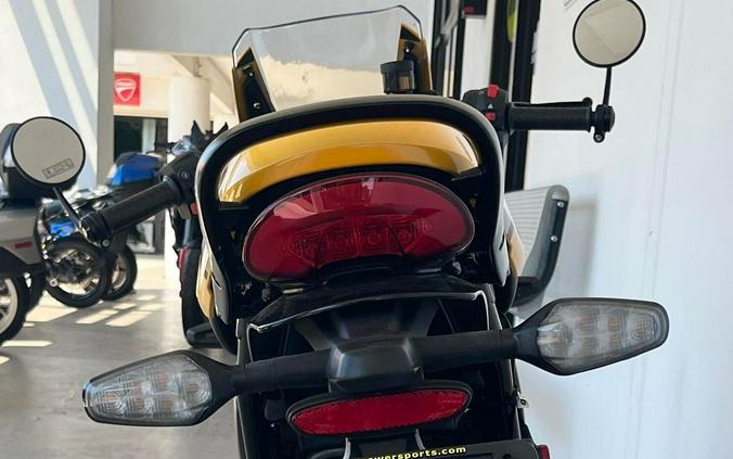 2026 Triumph THRUXTON 400