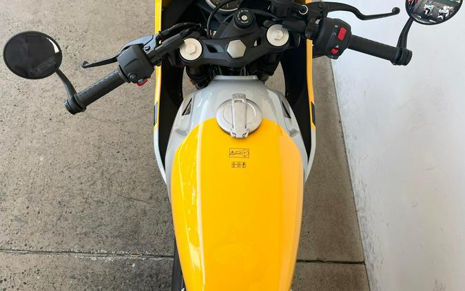 2026 Triumph THRUXTON 400