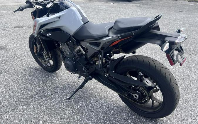 2023 KTM 790 Duke