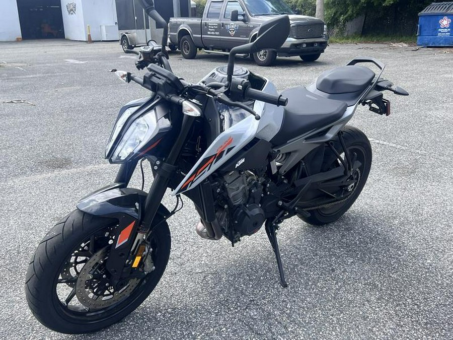 2023 KTM 790 Duke