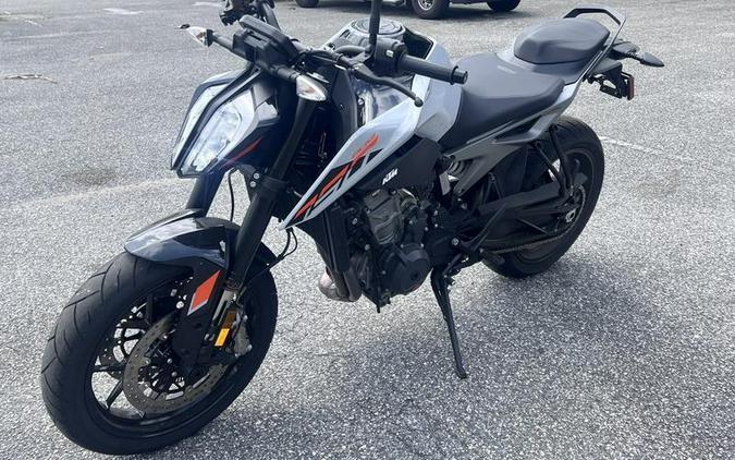 2023 KTM 790 Duke