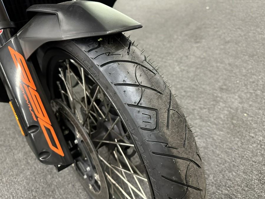 2021 KTM Adventure 890