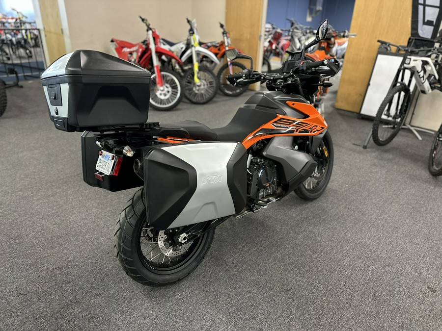 2021 KTM Adventure 890