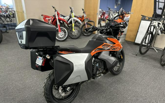 2021 KTM Adventure 890