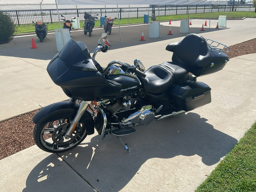 FLTRX 2018 Road Glide®