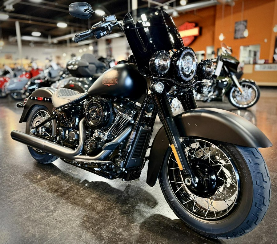 2026 Harley-Davidson® Deadwood™ Black Denim