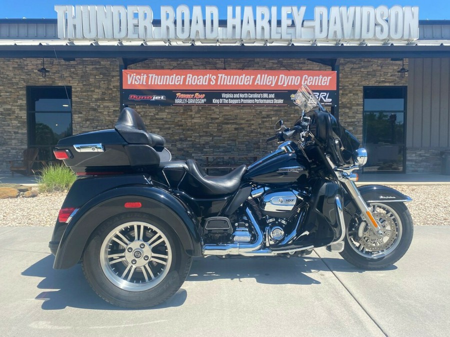2018 Harley-Davidson Tri Glide Ultra Vivid Black
