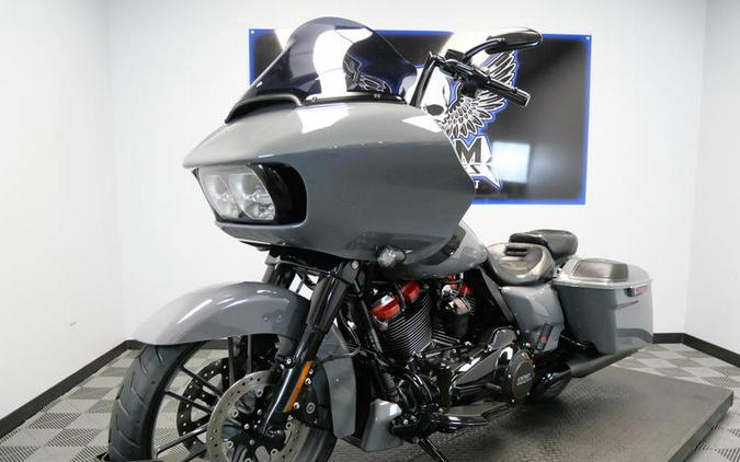 2018 Harley-Davidson® FLTRXSE - CVO™ Road Glide®