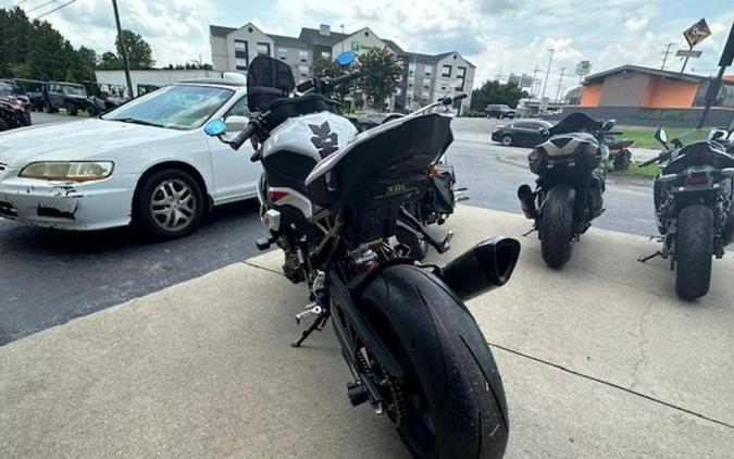 2022 BMW S 1000 R Racing Red