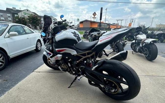 2022 BMW S 1000 R Racing Red