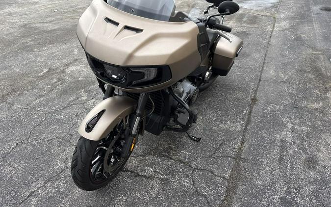 2020 Indian Motorcycle® Challenger Dark Horse Sandstone Smoke