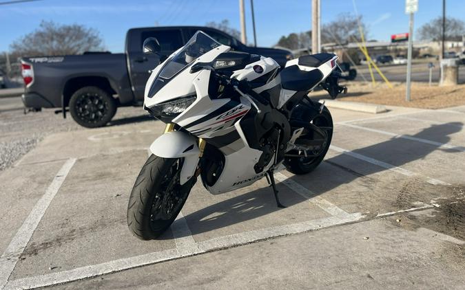 2025 HONDA CBR1000RR - K800225