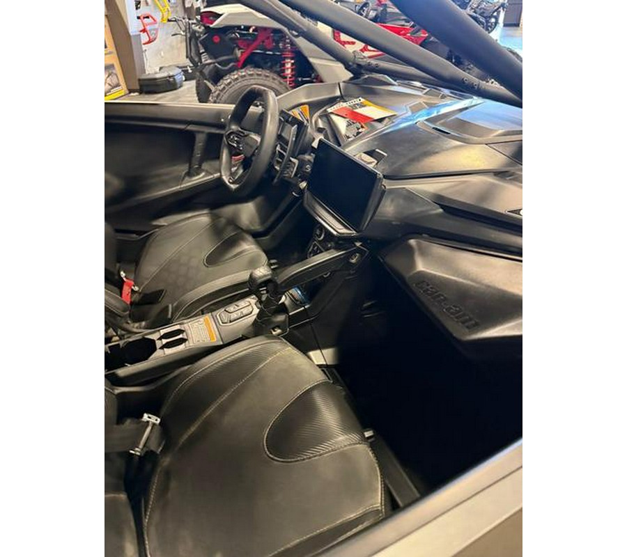 2025 Can-Am® Maverick R Max X RS