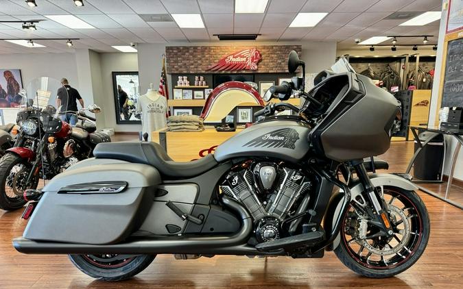 2023 Indian Motorcycle® Challenger® Dark Horse® Titanium Smoke