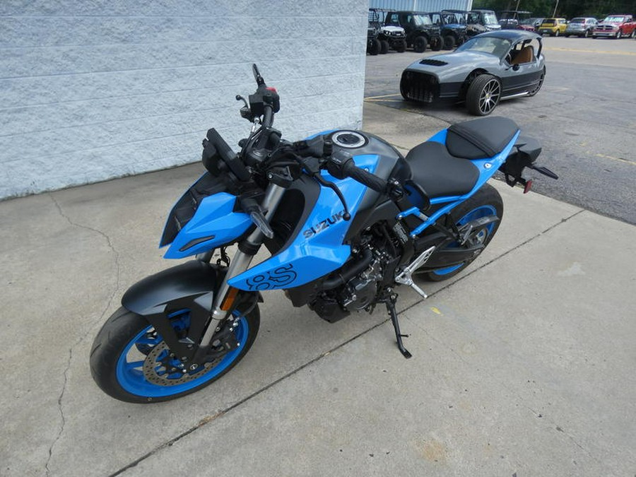 2023 Suzuki GSX-8S