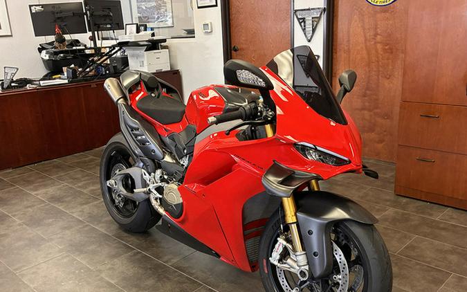 2025 Ducati Panigale V4 S Ducati Red