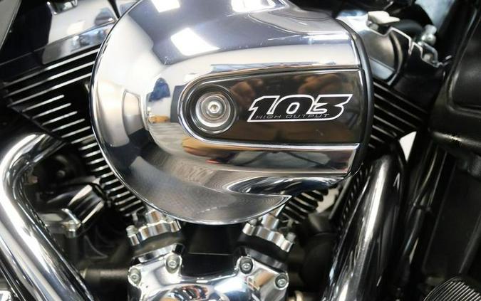 2016 Harley-Davidson® FLHTCUTG - Tri Glide® Ultra