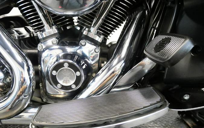2016 Harley-Davidson® FLHTCUTG - Tri Glide® Ultra