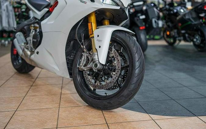 2021 Ducati SuperSport 950 S Review (13 Fast Facts For Sport-Touring)