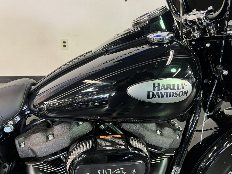 2024 Harley-Davidson Heritage Classic Vivid Black FLHCS