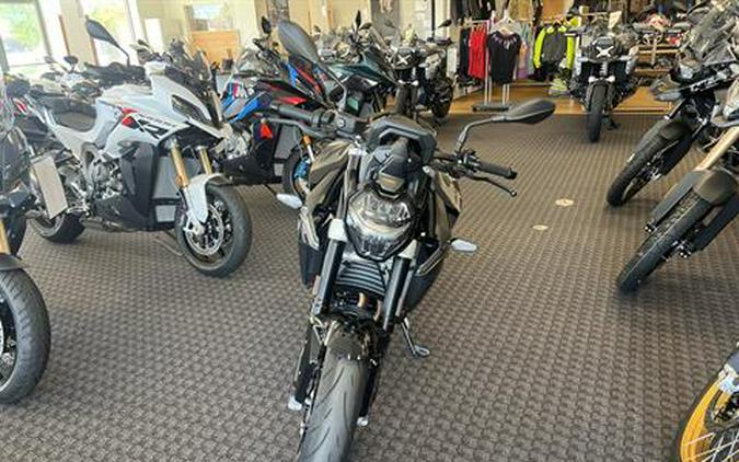 2025 BMW F 900 R