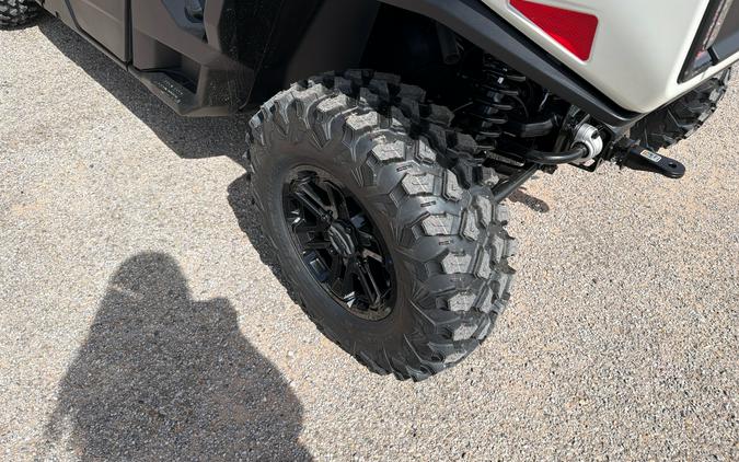 2027 Can-Am Defender XU MAX Limited HD11