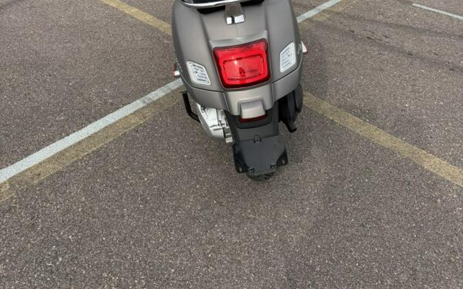 2024 Vespa GTS Super 300 Tech