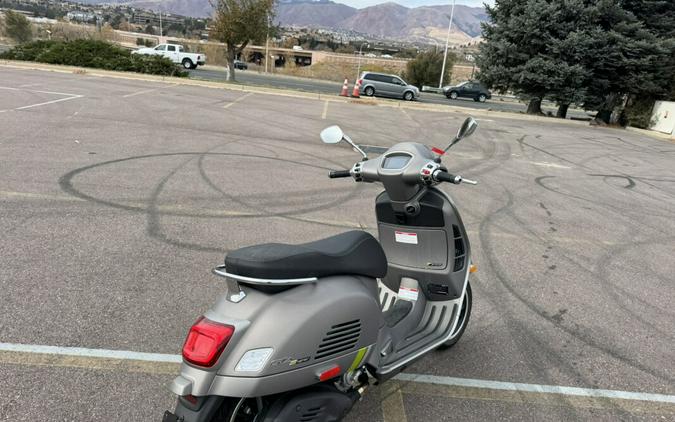 2024 Vespa GTS Super 300 Tech