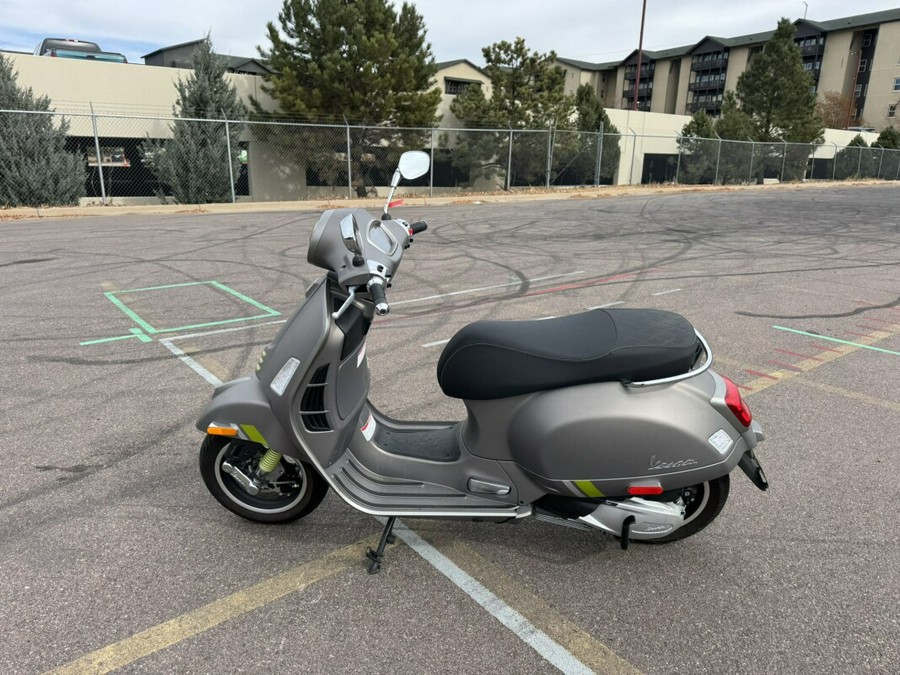2024 Vespa GTS Super 300 Tech