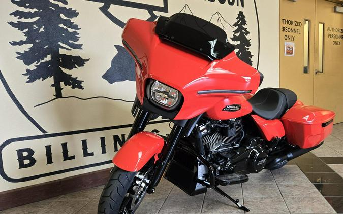 2026 Harley-Davidson® Street Glide® Blood Orange Black Trim