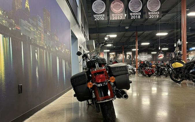 2024 Harley-Davidson Softail FLHCS - Heritage Classic