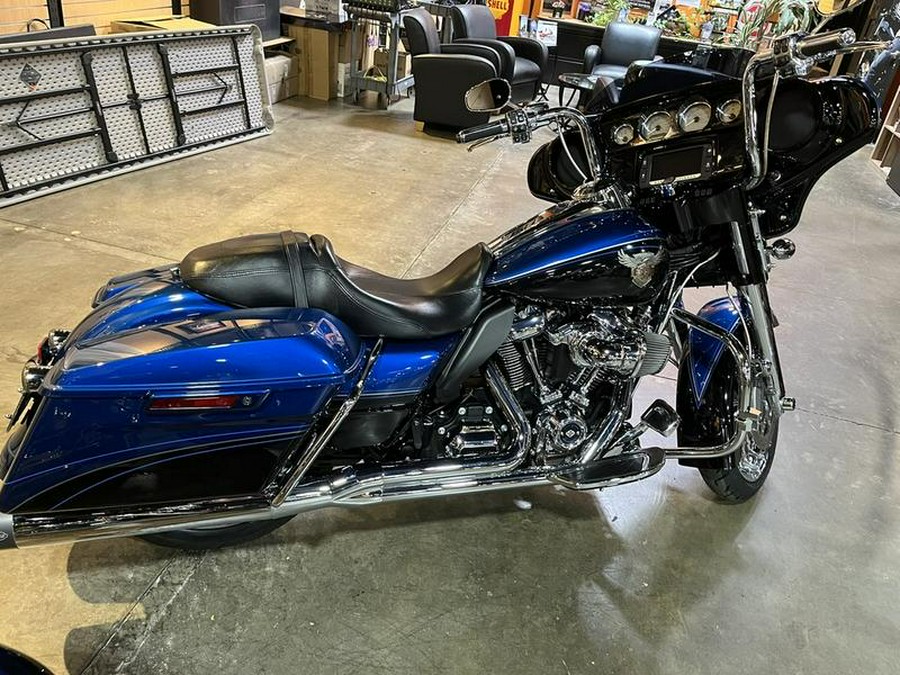 2018 Harley-Davidson® FLHX - Street Glide® 115th Anniversary