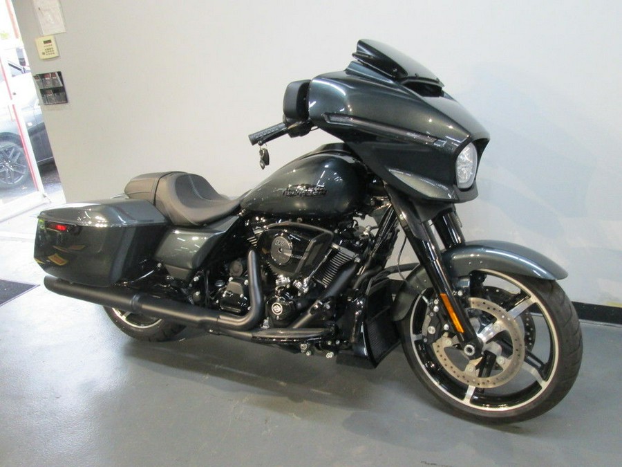 2025 Harley-Davidson® FLHX - Street Glide®