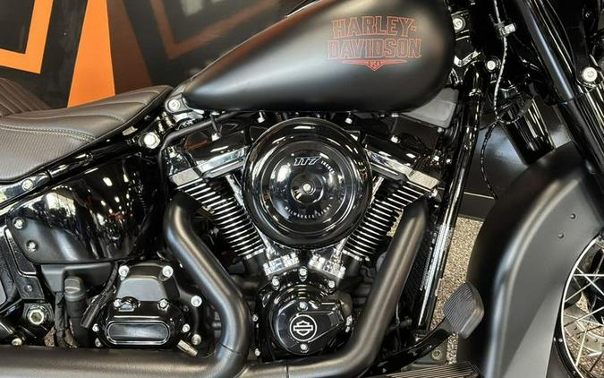 2026 Harley-Davidson® FLHD - Deadwood™