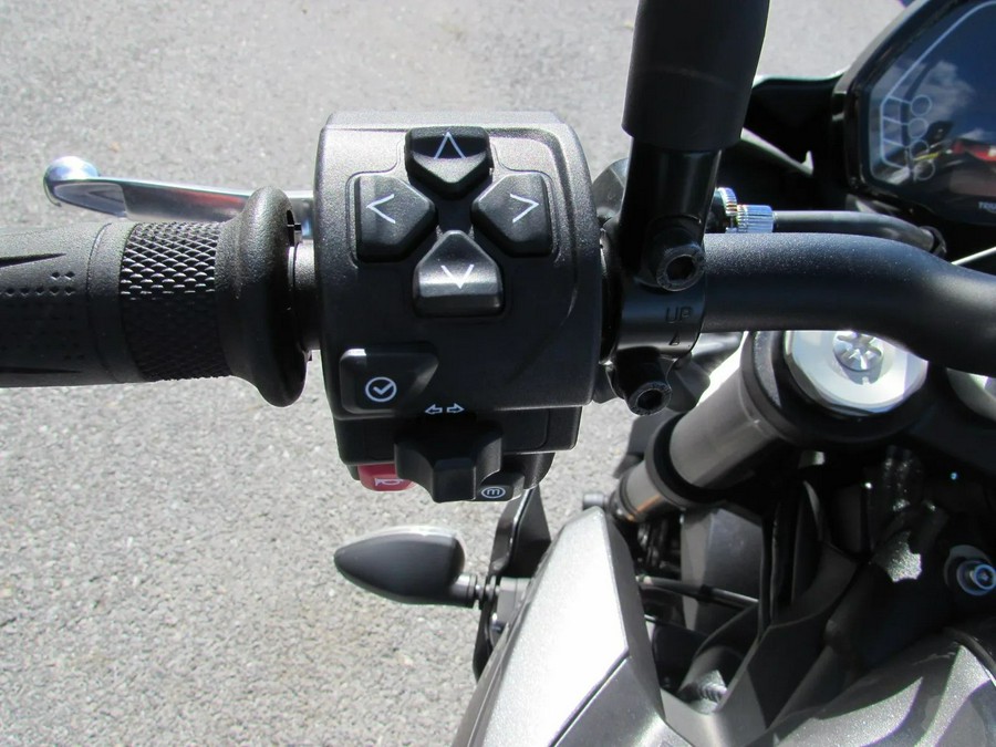 2024 Triumph Street Triple 765 R