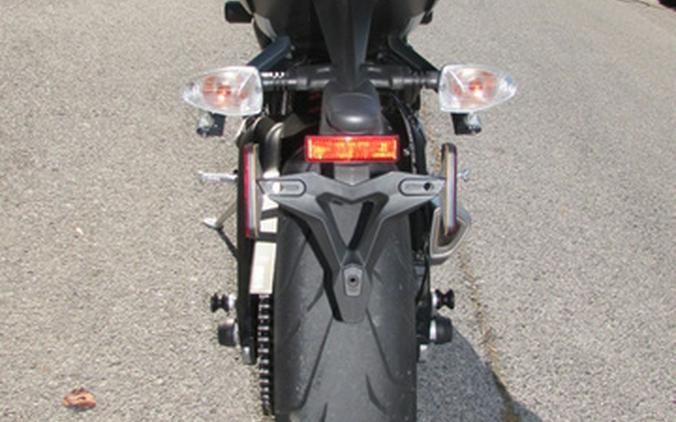 2024 Triumph ST REET TRIPLE R