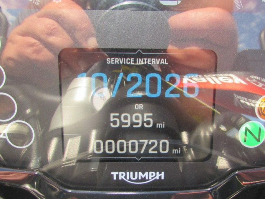 2024 Triumph ST REET TRIPLE R