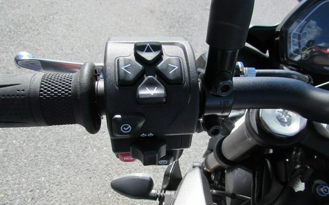 2024 Triumph ST REET TRIPLE R