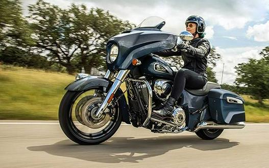 2025 Indian Motorcycle CHIEFTAIN DRK HRSE PREM AUDIO, BLK SMK, 49S Dark Horse�� with PowerBand Audio Package
