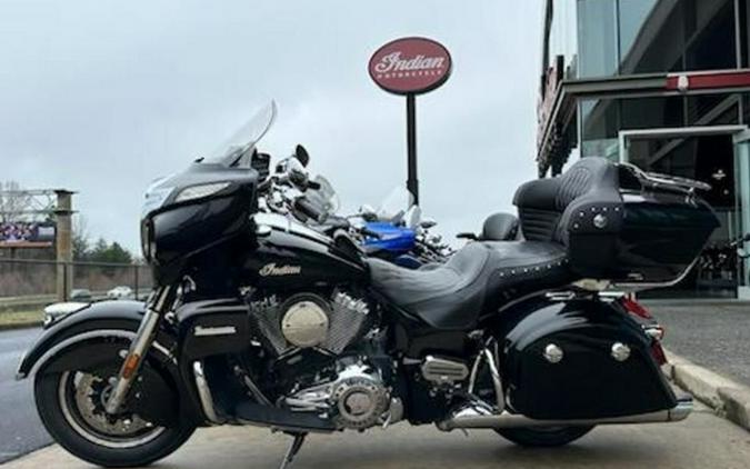 2016 Indian Roadmaster Thunder Black