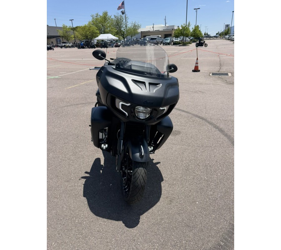 2023 Indian Pursuit Dark Horse® with Premium Package