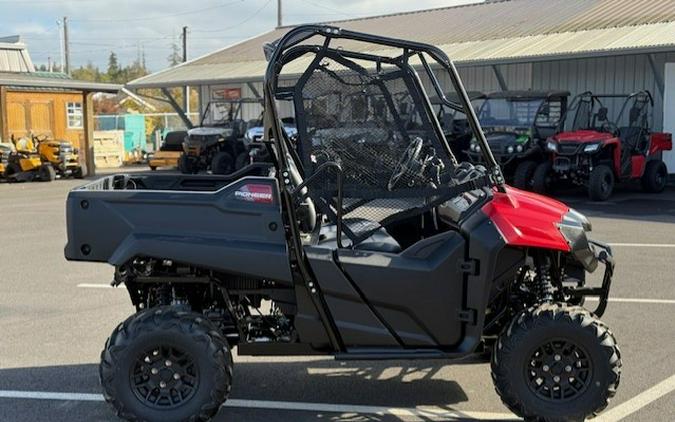 2025 Honda SXS700M2DS