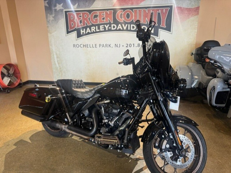 FLHXST 2022 Street Glide® ST