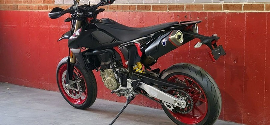 2027 Ducati Hypermotard 698 Mono Nera