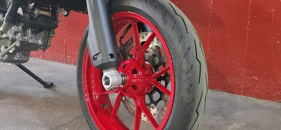 2027 Ducati Hypermotard 698 Mono Nera