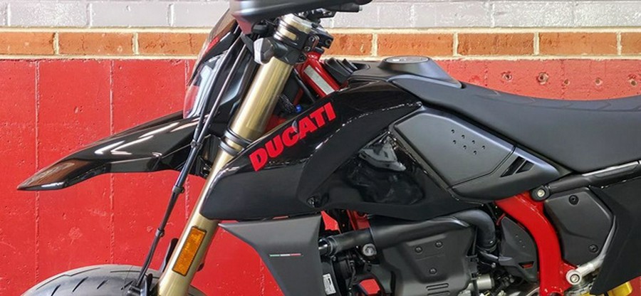 2027 Ducati Hypermotard 698 Mono Nera