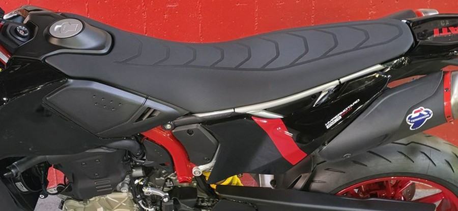 2027 Ducati Hypermotard 698 Mono Nera