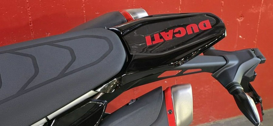 2027 Ducati Hypermotard 698 Mono Nera