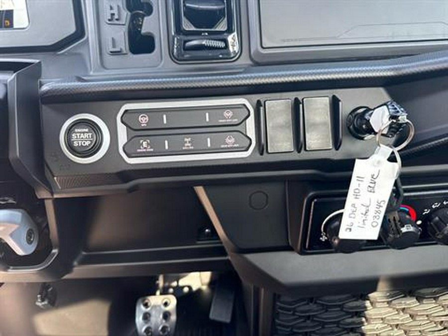 2026 Can-Am Defender XT CAB HD11