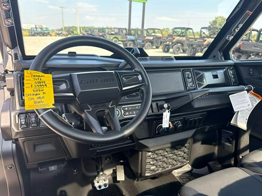 2026 Can-Am Defender XT CAB HD11